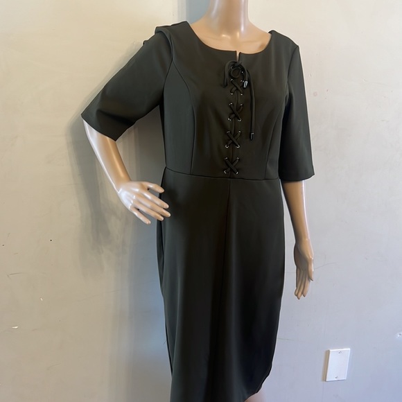 Olive Green Stretch 3/4 Sleeve Empire Sheath A-Line Dress Size medium - Picture 1 of 6